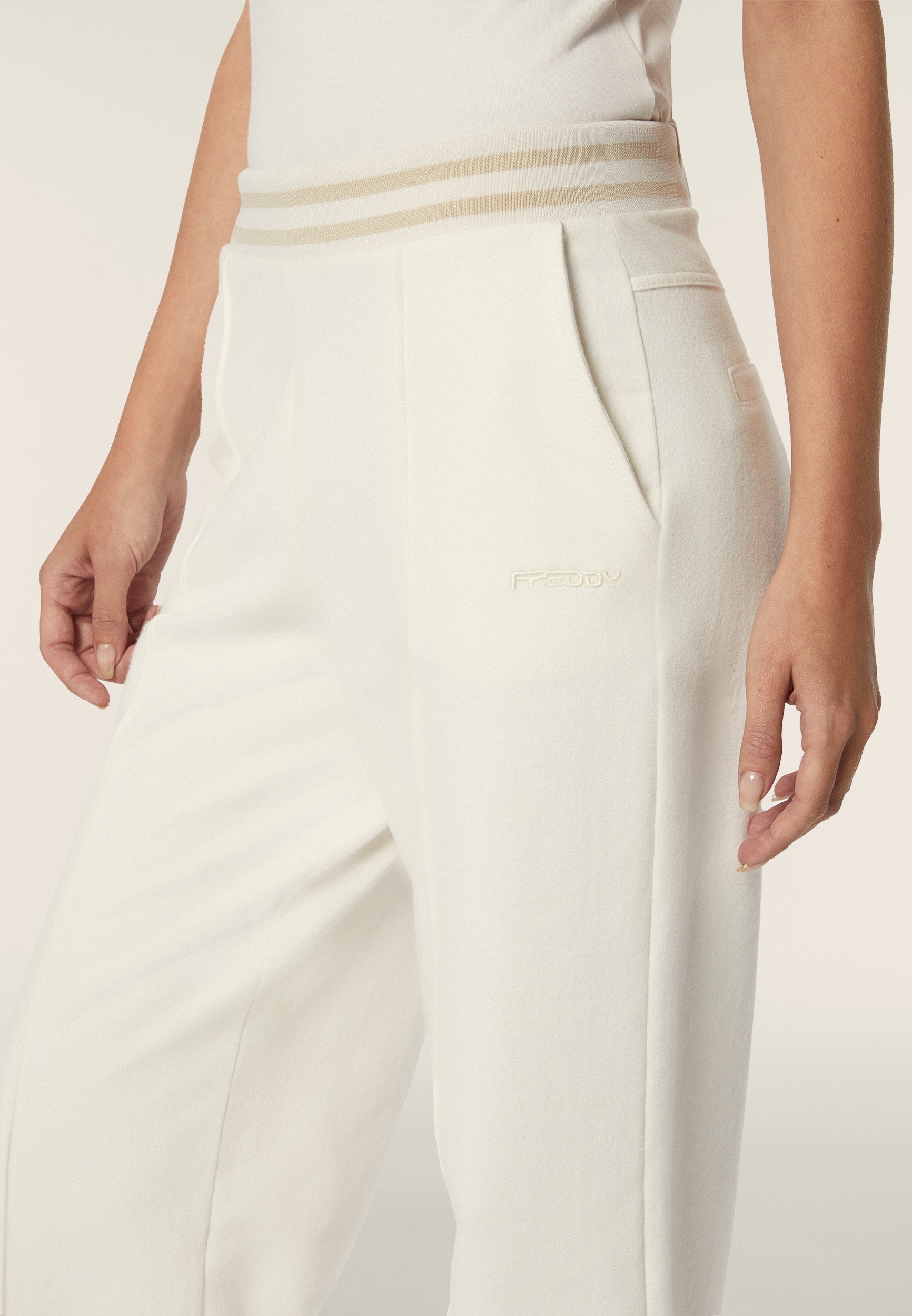 【BAON】Poining banding string fleece brushed wide pants Women's wide leg trousers in brushed fleece
