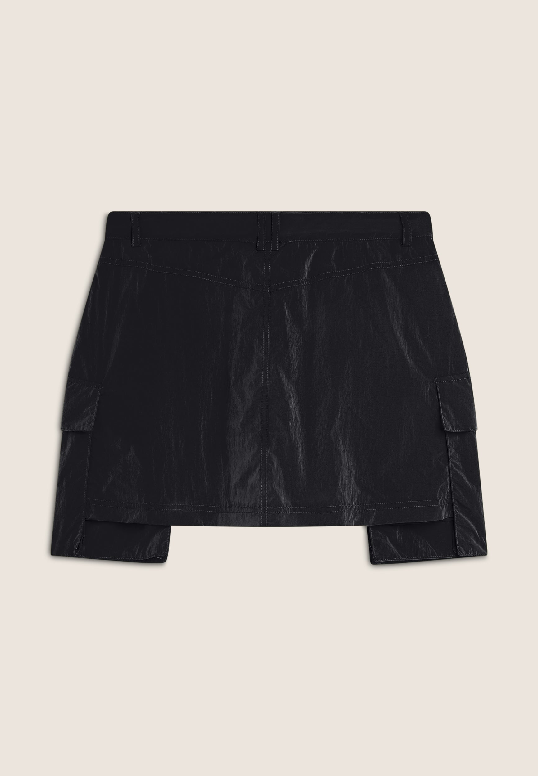 Short nylon shuttle-woven skirt with pockets