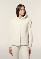 F4WJKJ9_Z102_-_W_L 2