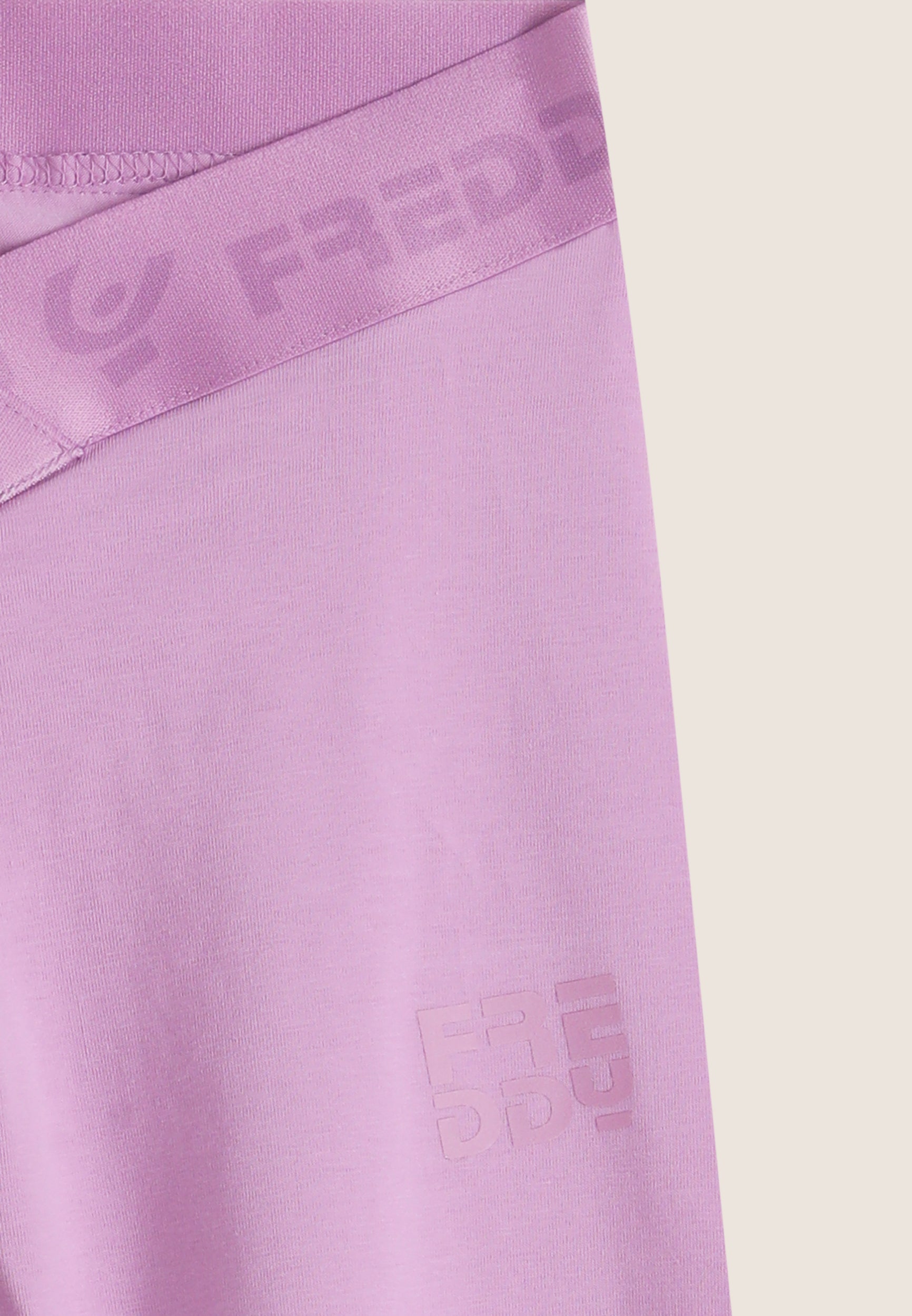 FR1969_2TB008_-_2BG_10 3