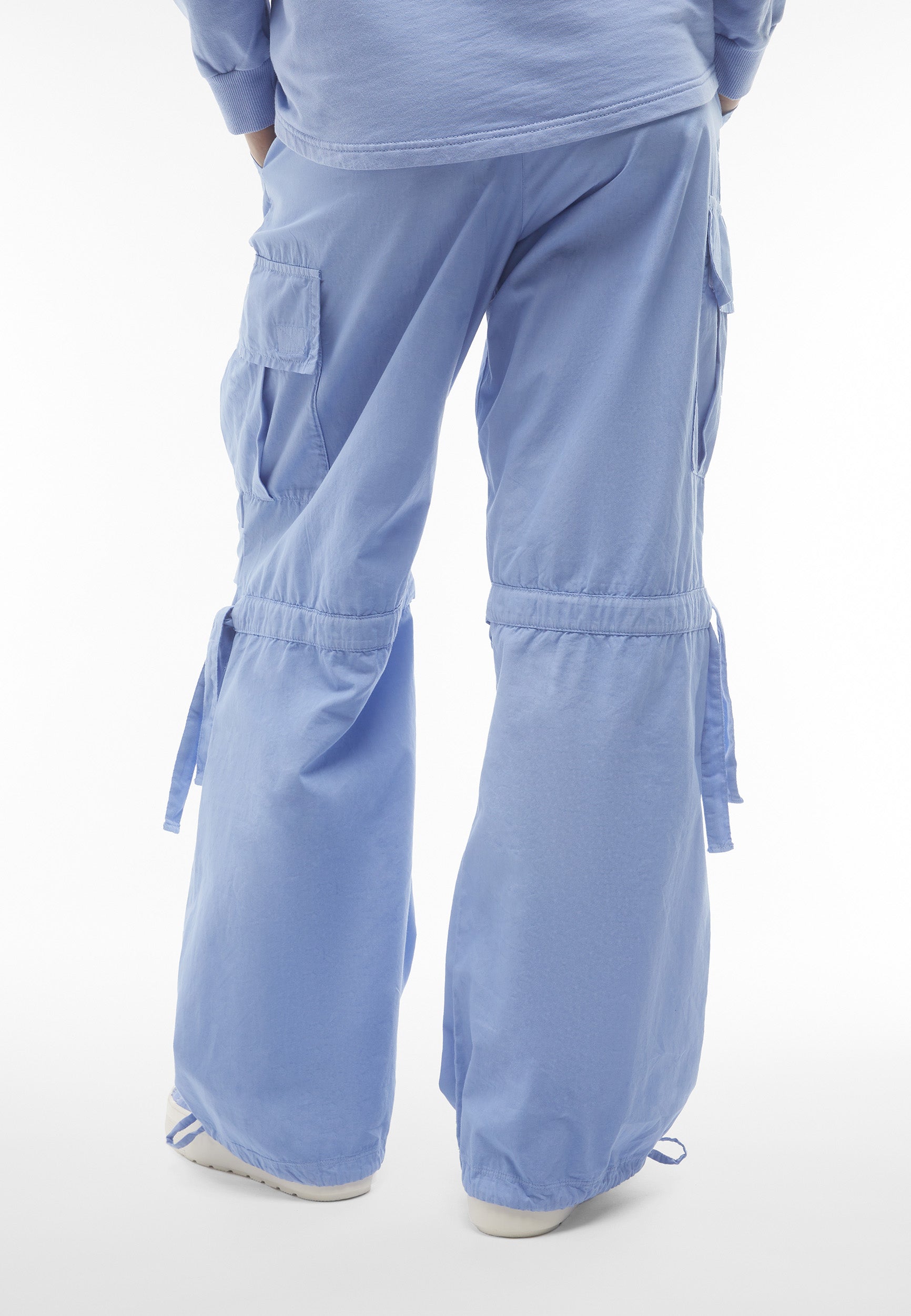 Women's garment-dyed poplin cargo trousers