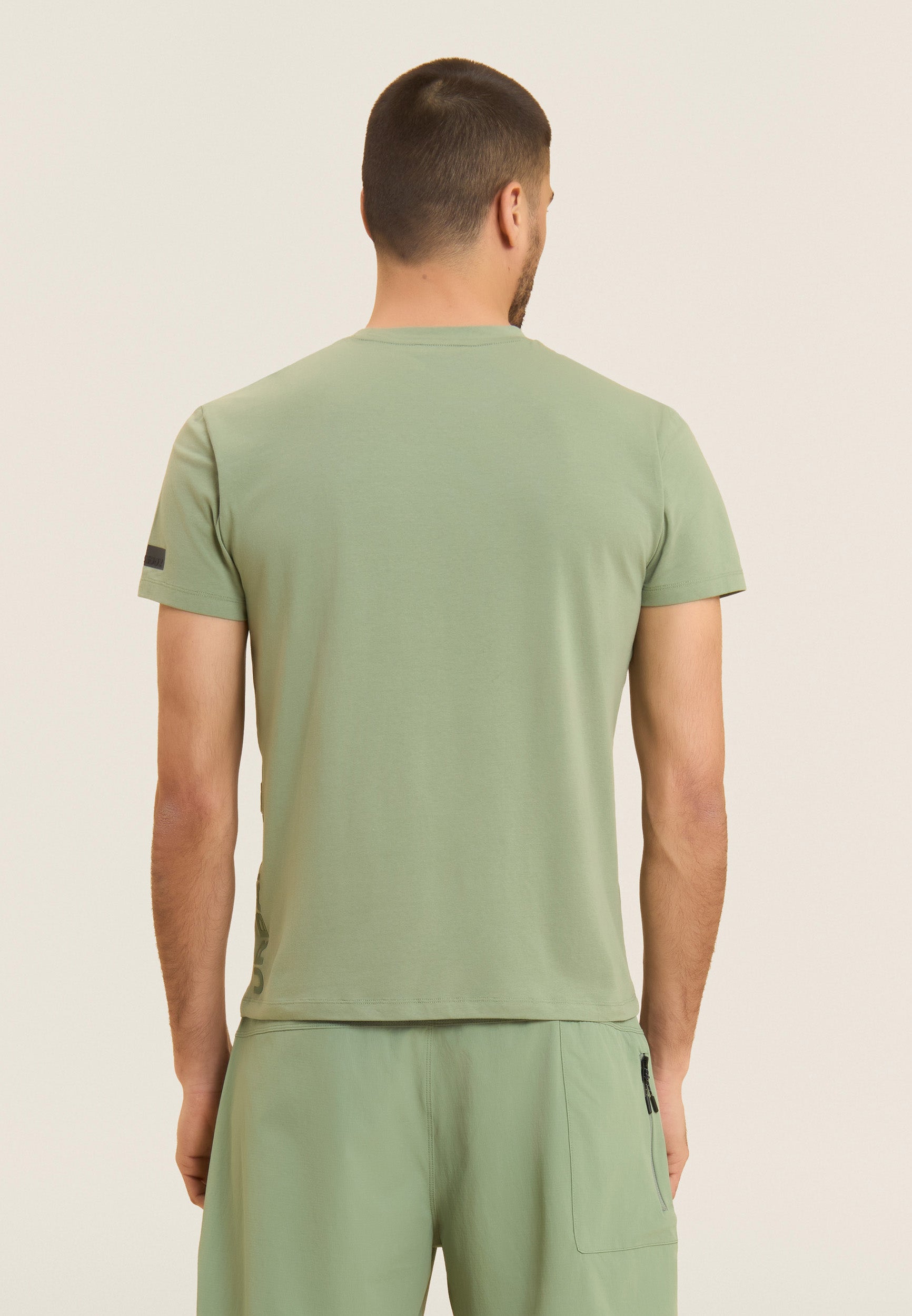 S26MUTT4_V102_-_M_3XL 3