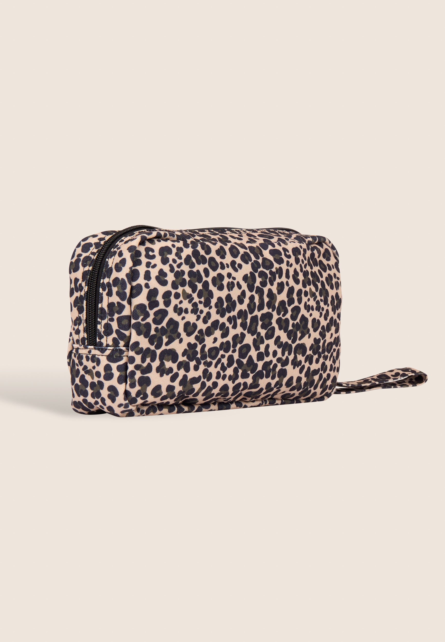 S26WBTALLOVER_ANI138_-_6_U 4