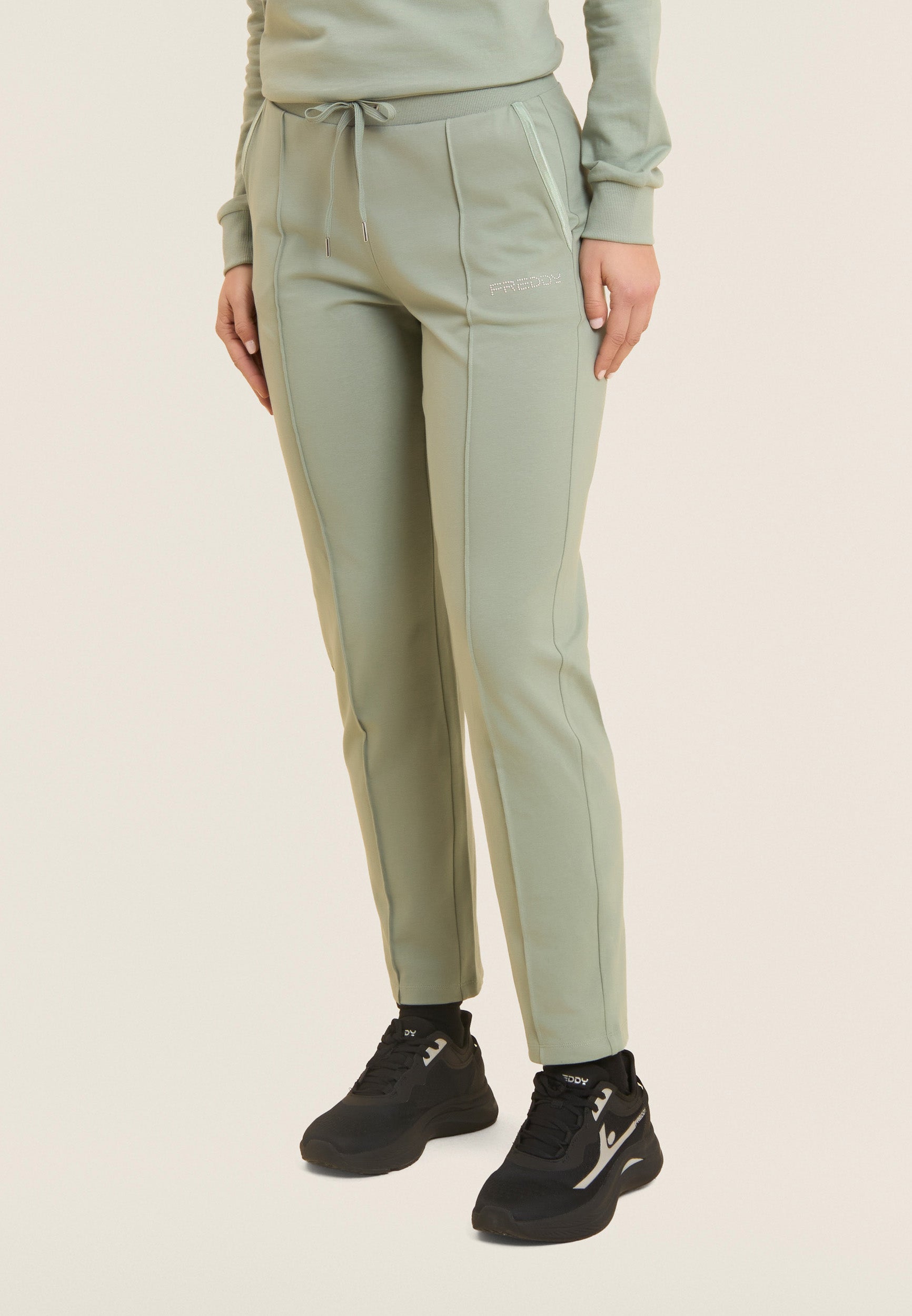 S26WCRP4_V96_-_W_L 2