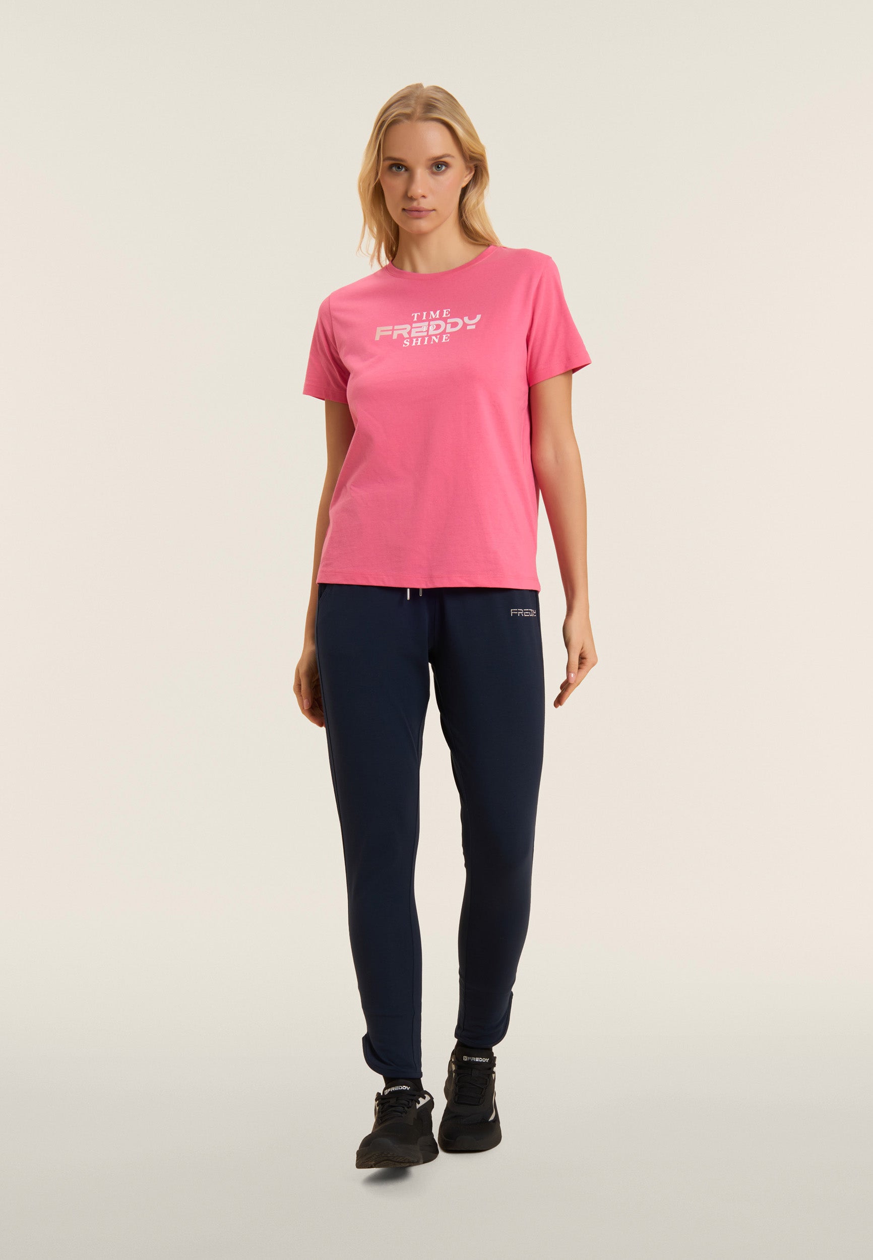 S26WCRT3_P102_-_W_L 1