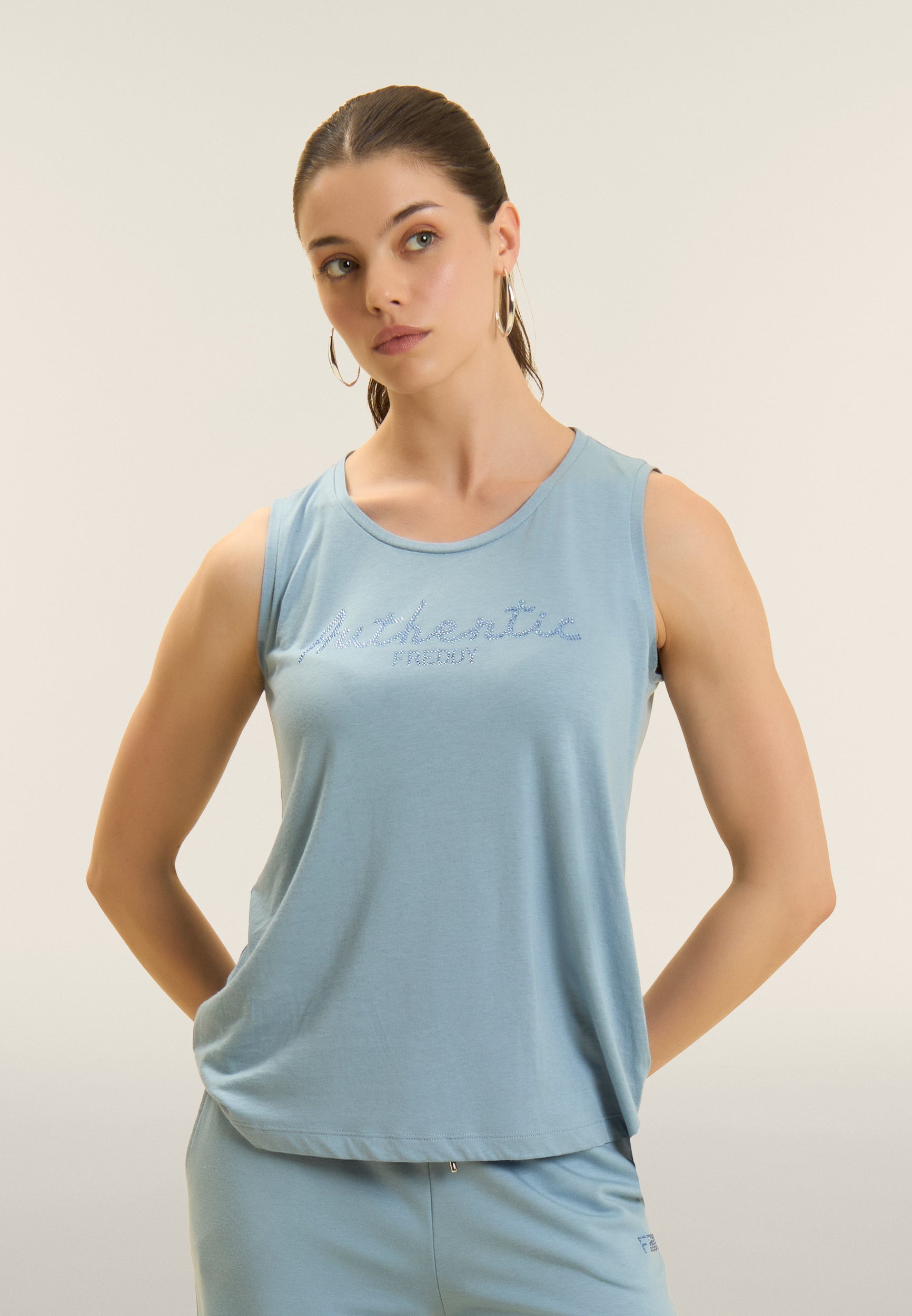 S26WCXK1_C57_-_W_L 2