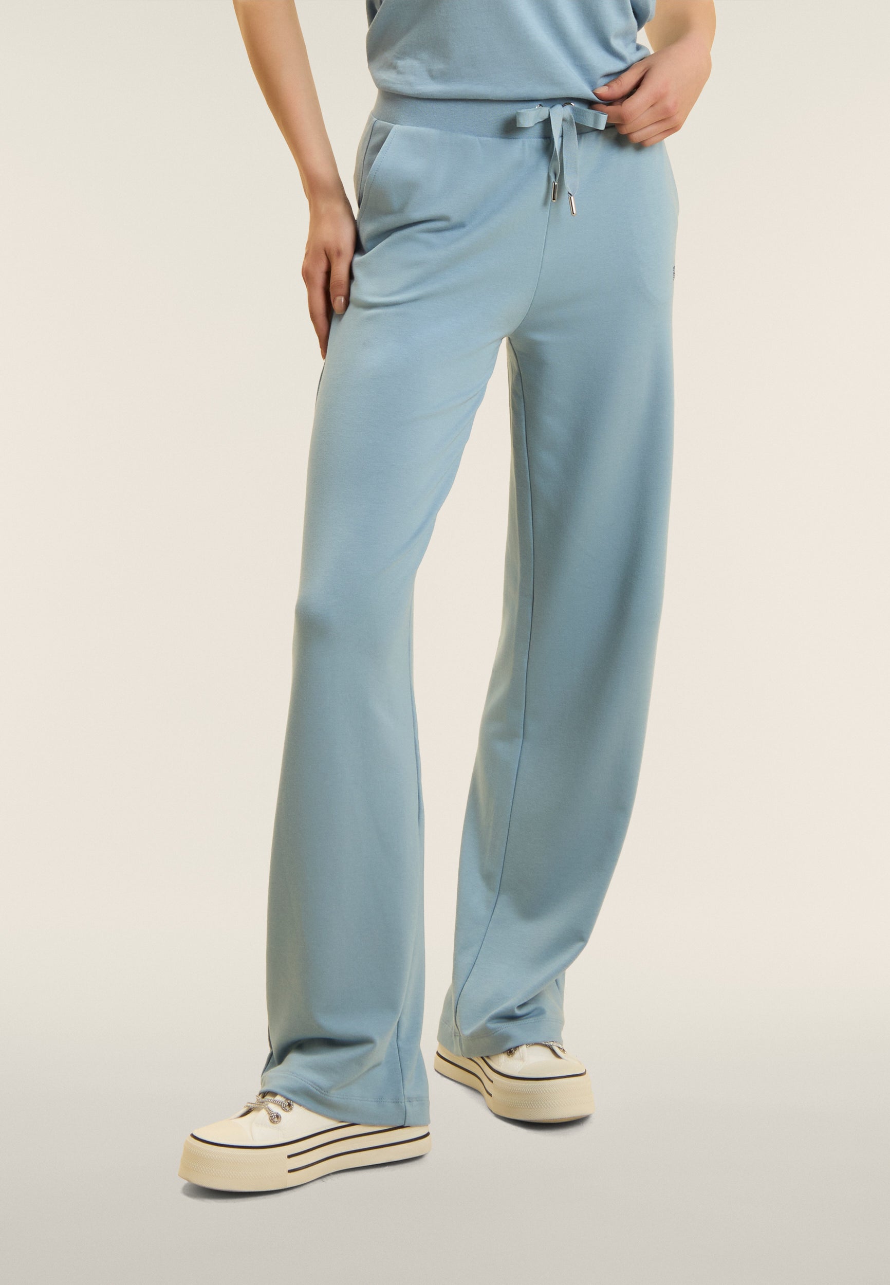 S26WCXP3_C57_-_W_L 2