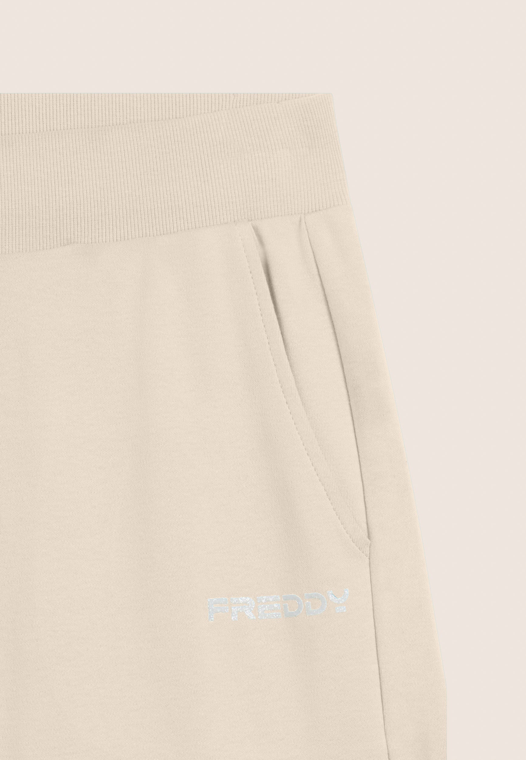 S26WCYLP3_W33_-_W_L 3