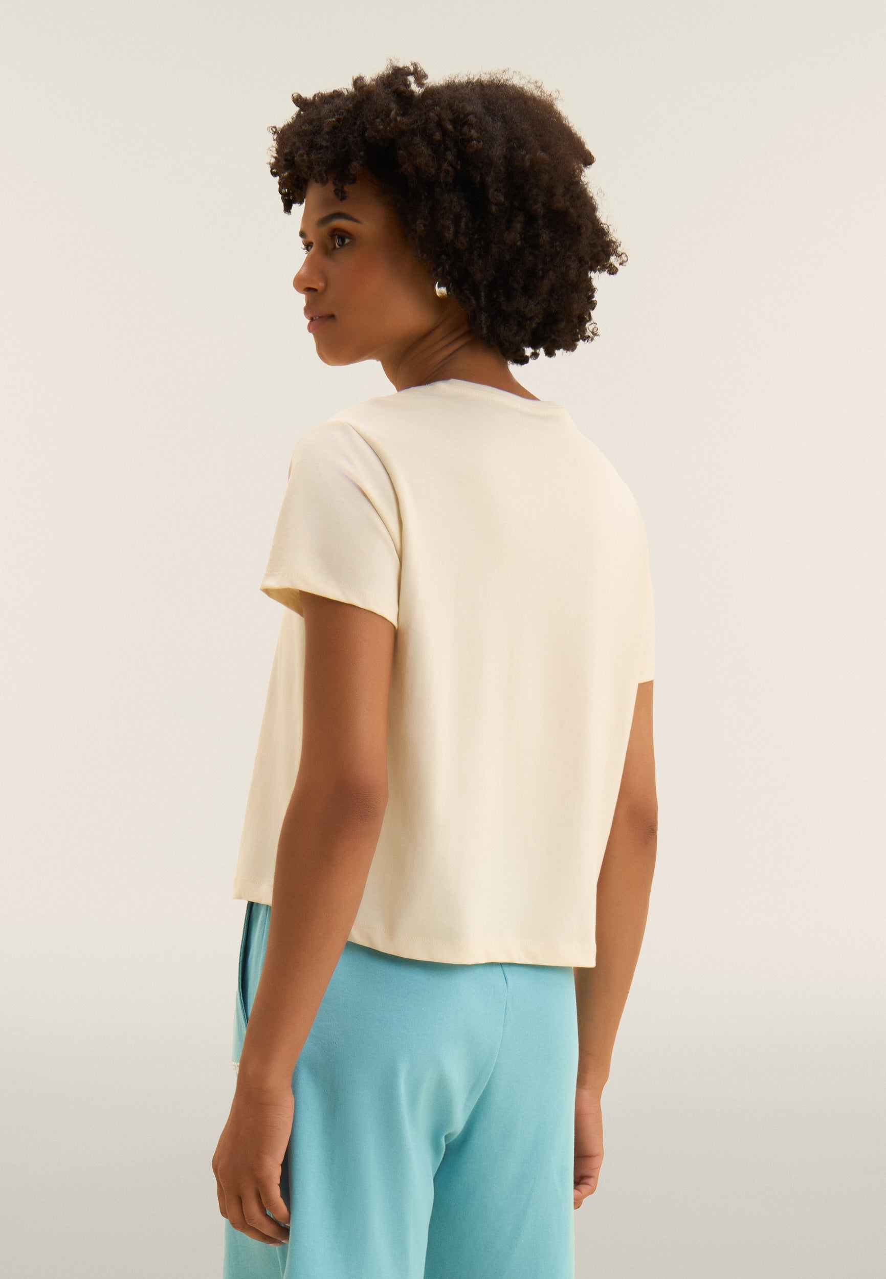 S26WCYLT2_W33_-_W_L 3