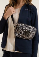 S26WMBALLOVER_ANI138_-_6_U 2