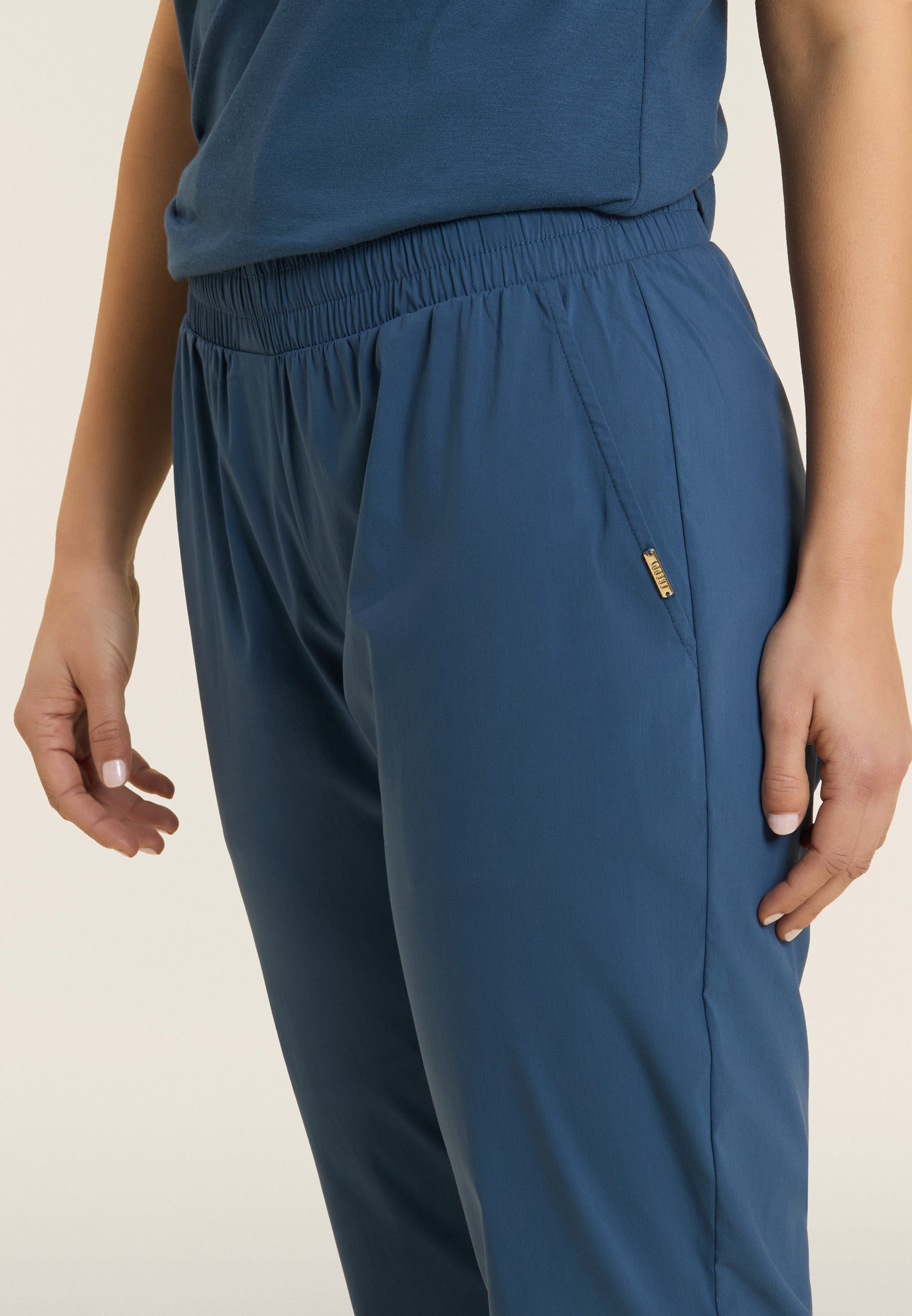 S26WSLP16_B51_-_W_L 4