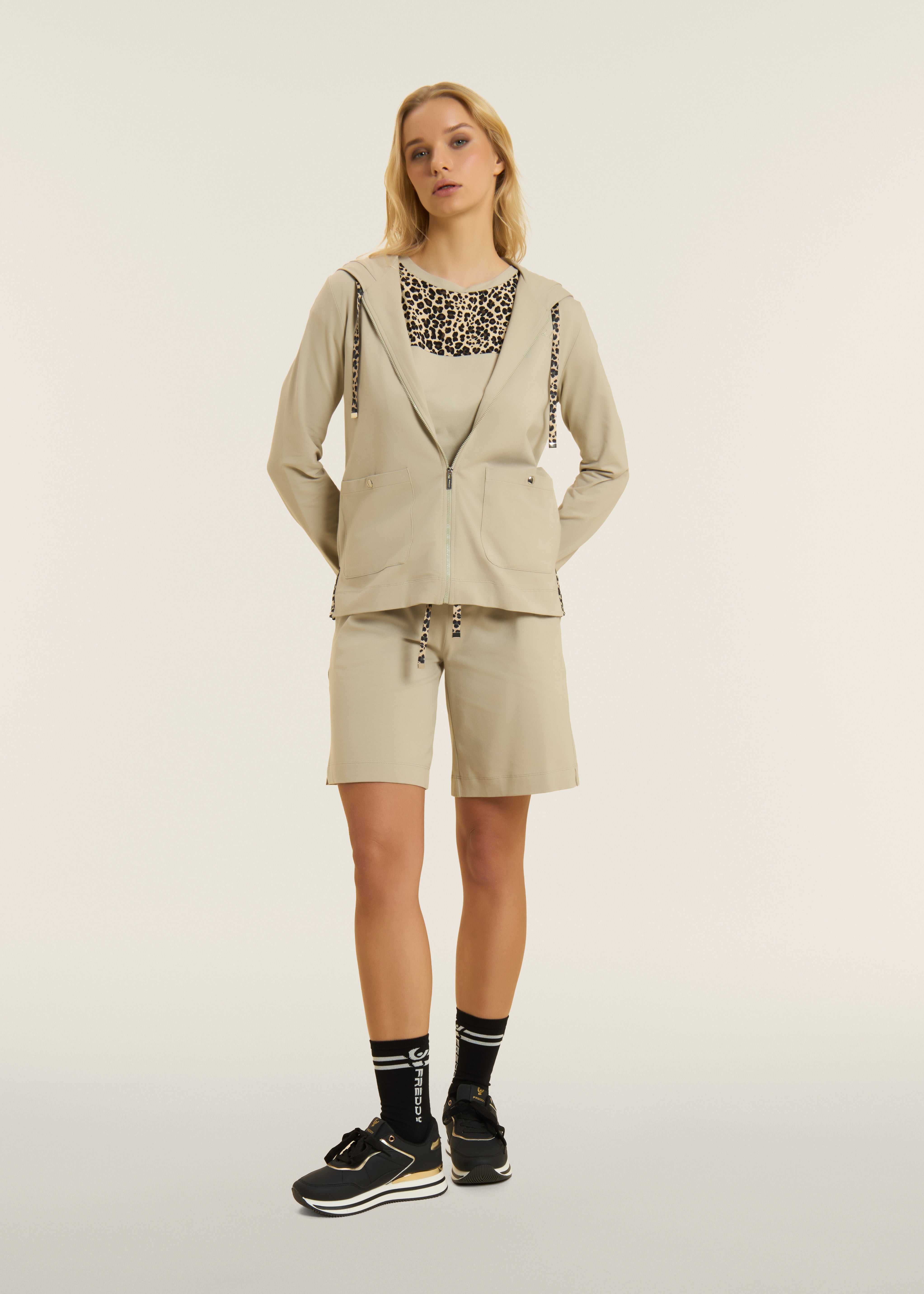 S26WSLT1_V99_-_W_L 1