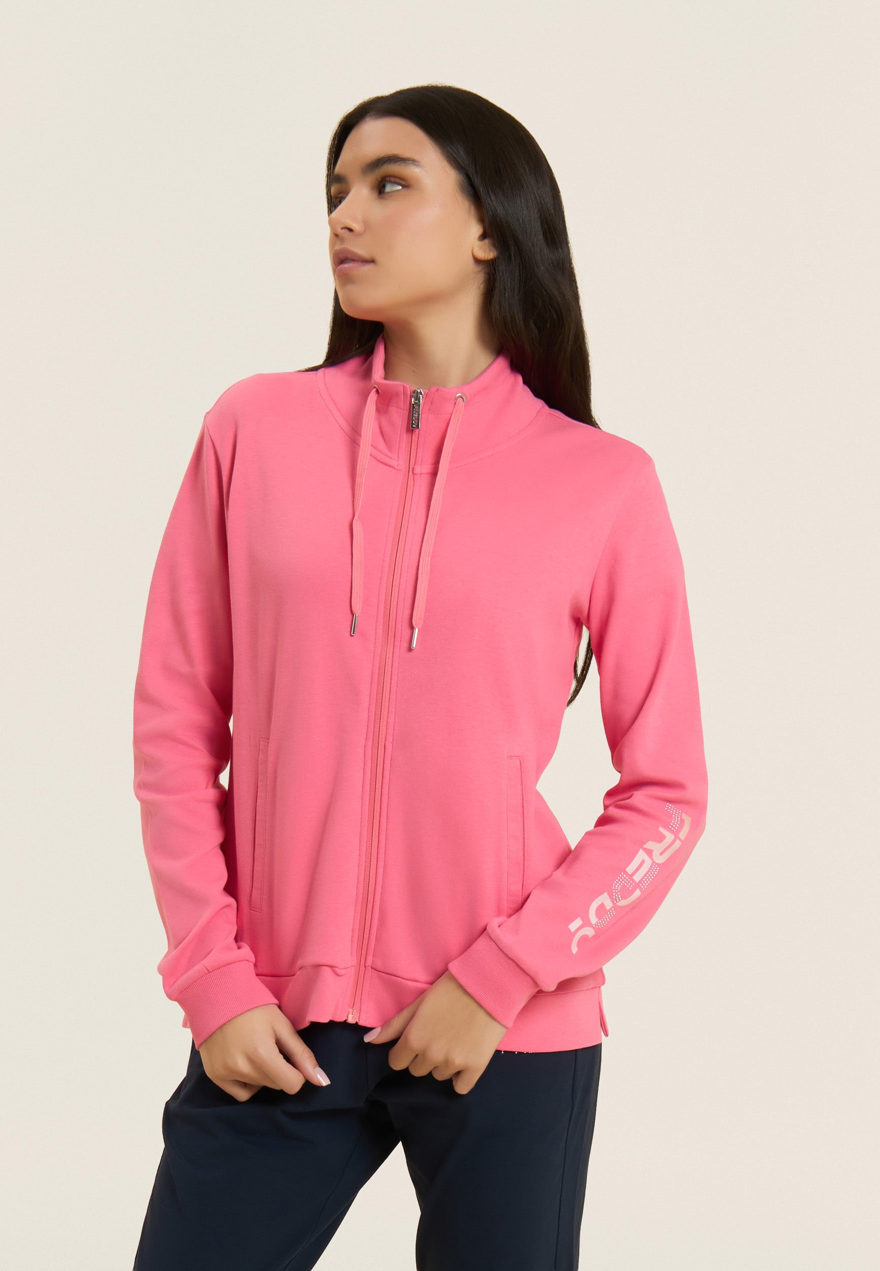 S26WTRK1_P102B_-_W_L 1