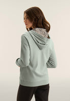 S26WTRK4_V96N_-_W_L 3