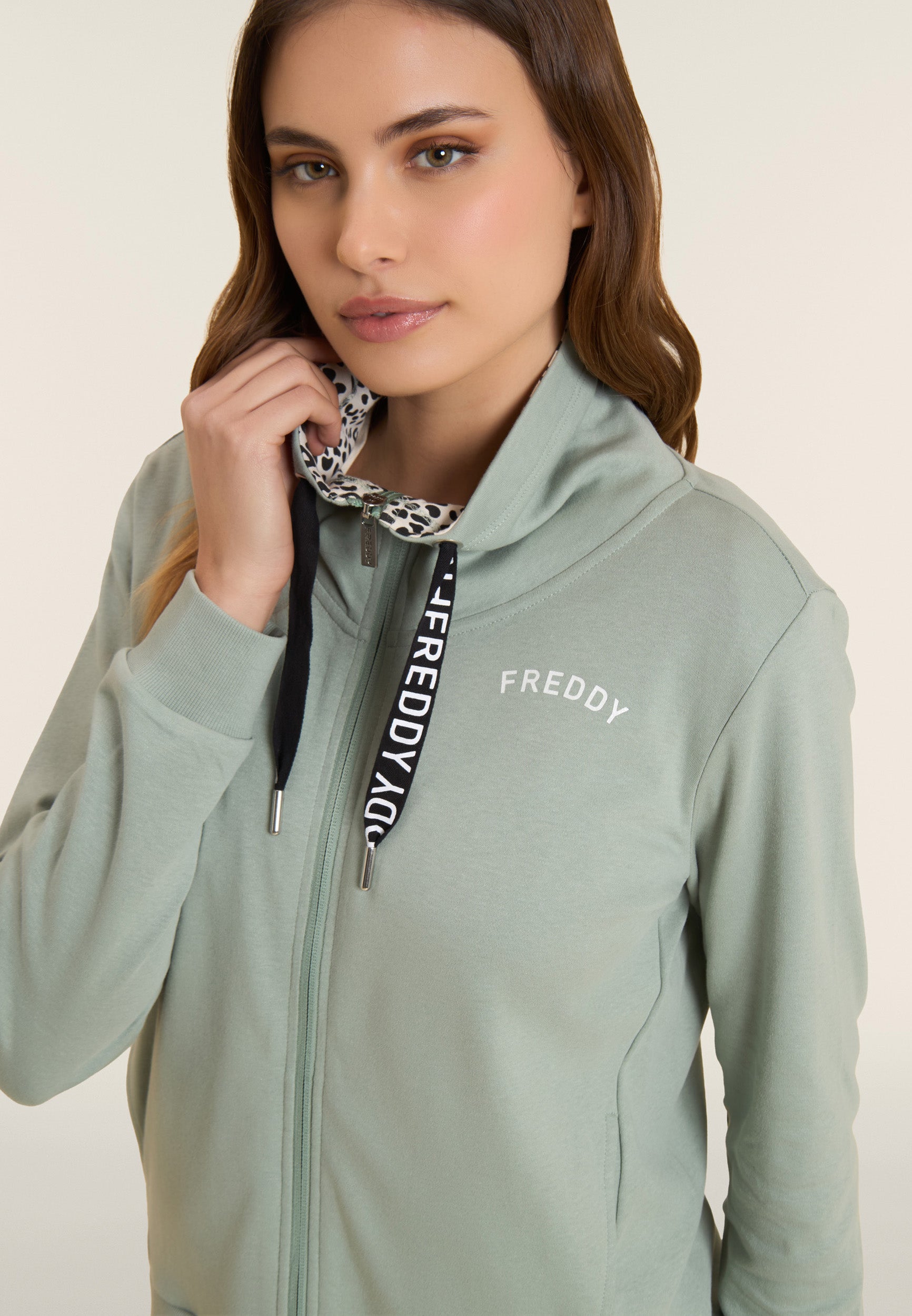 S26WTRK5_V96N_-_W_L 1