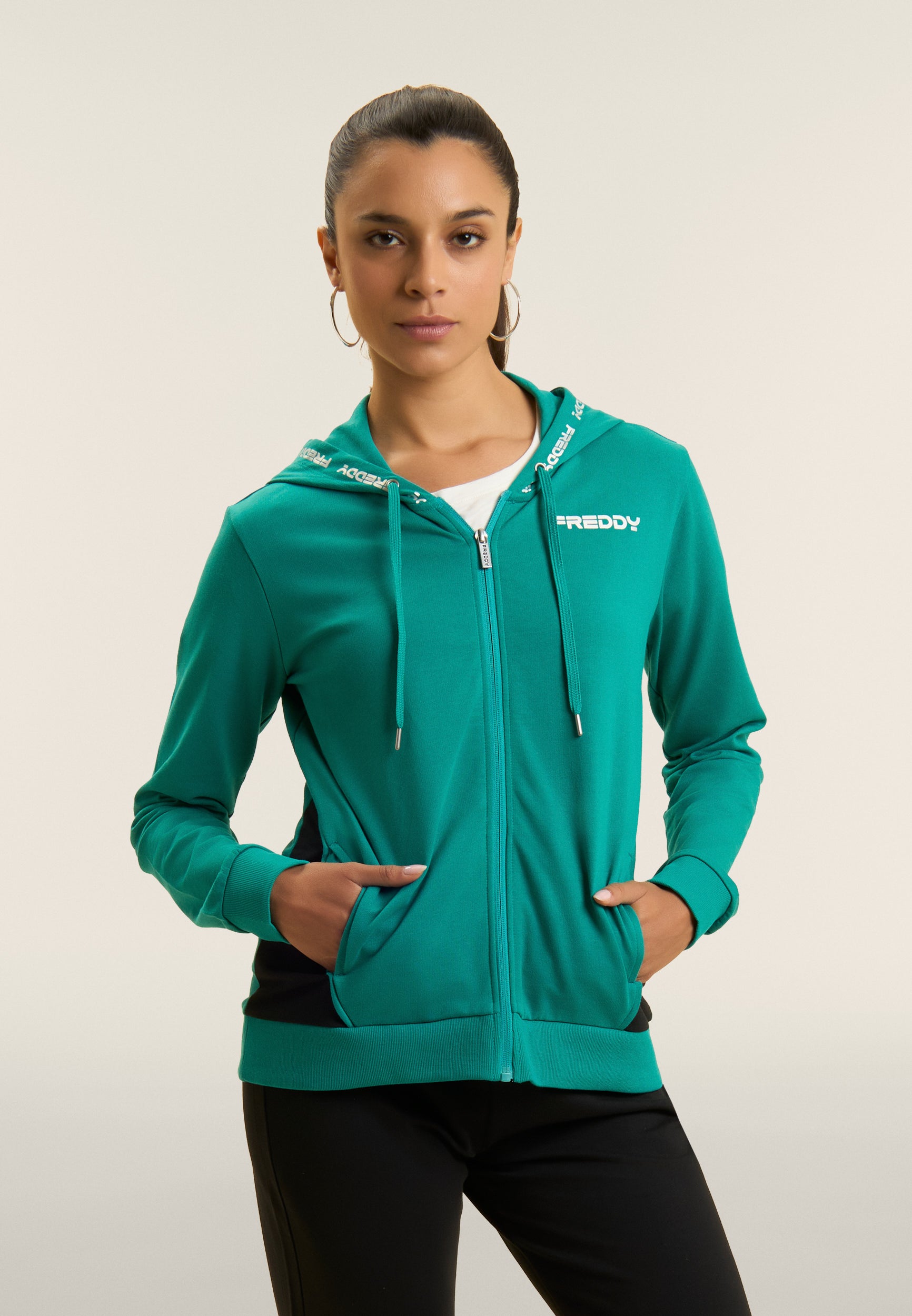 S26WTRK6_V97N_-_W_L 1