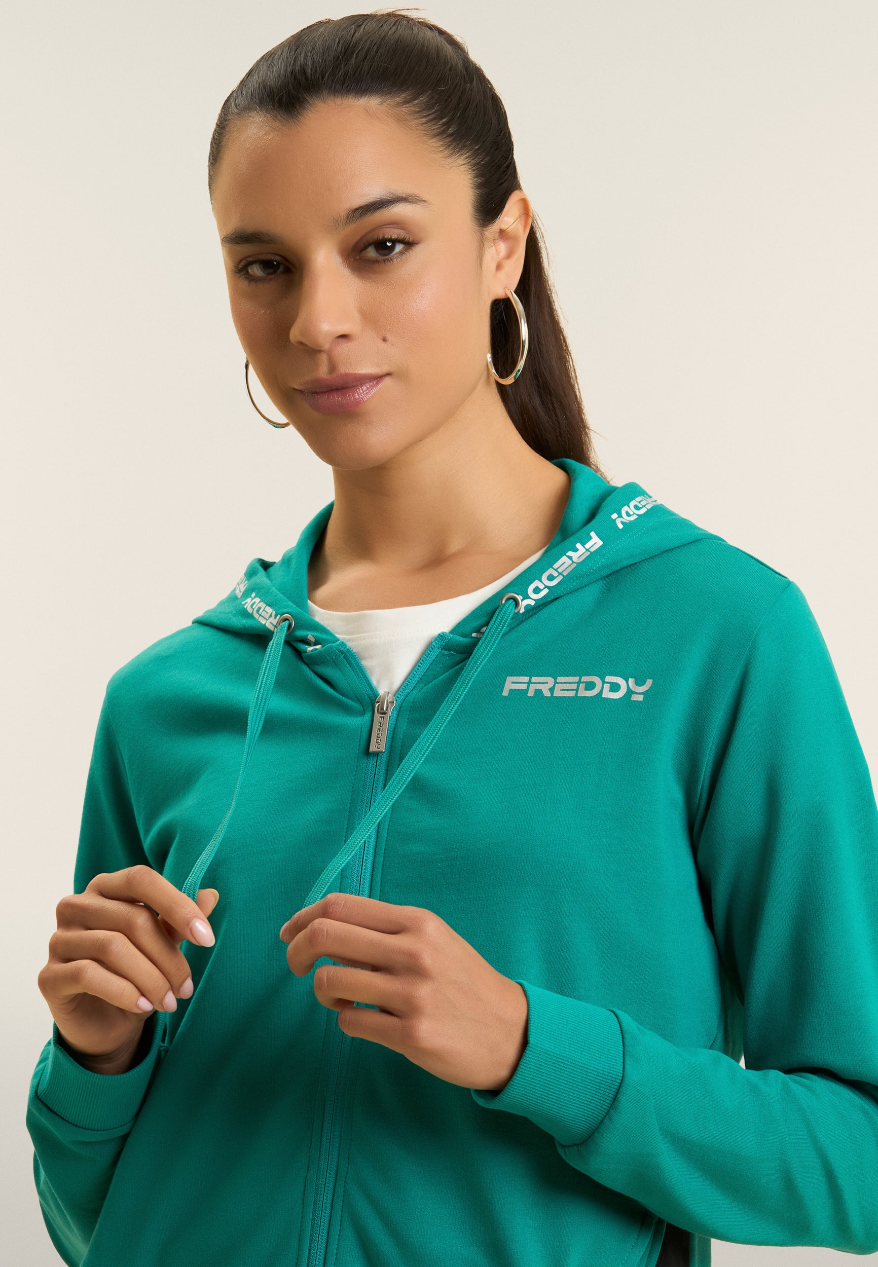 S26WTRK6_V97N_-_W_L 9