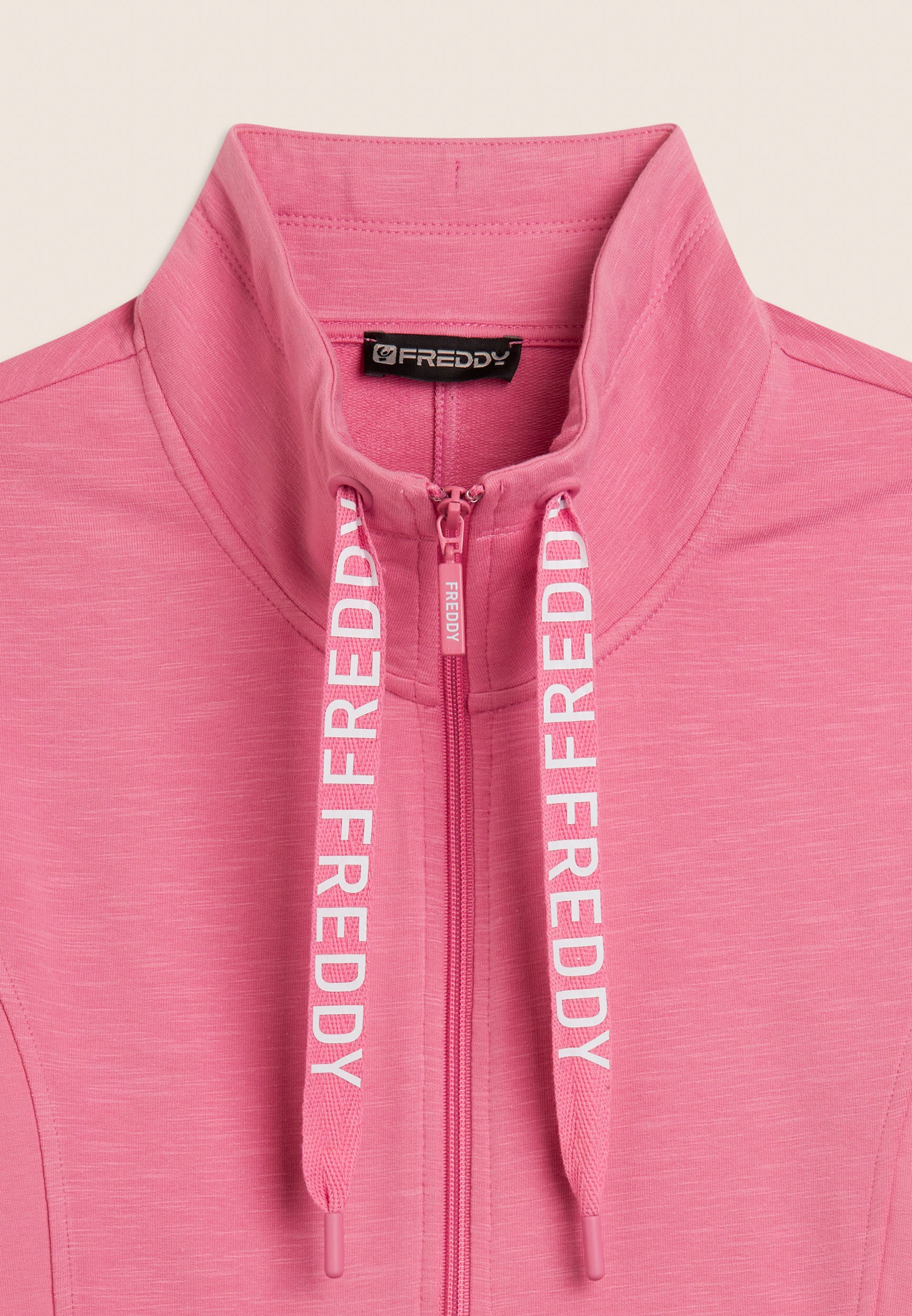 S26WTRS3_P47_-_W_L 3