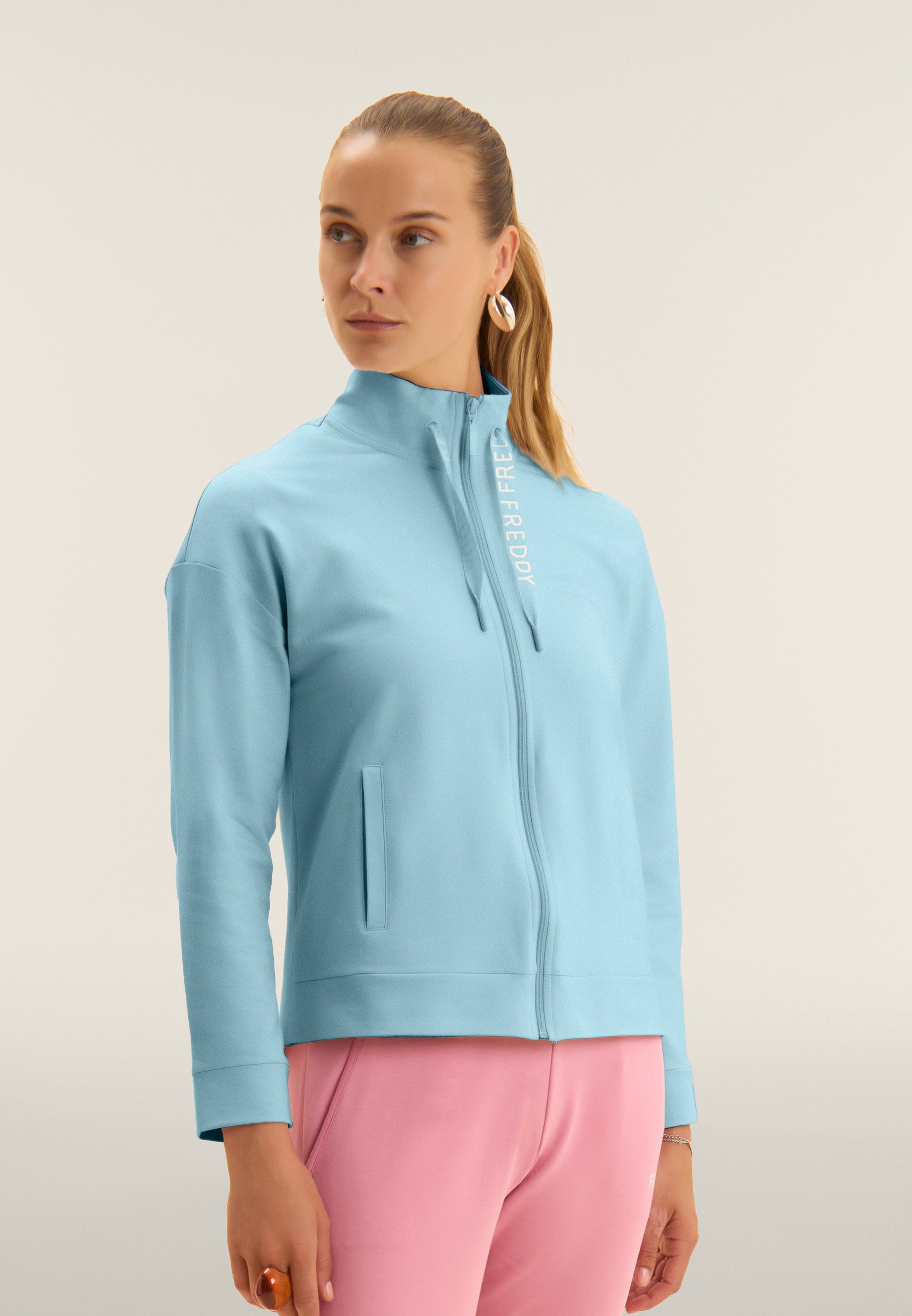 S26WTRS4_C69_-_W_L 2