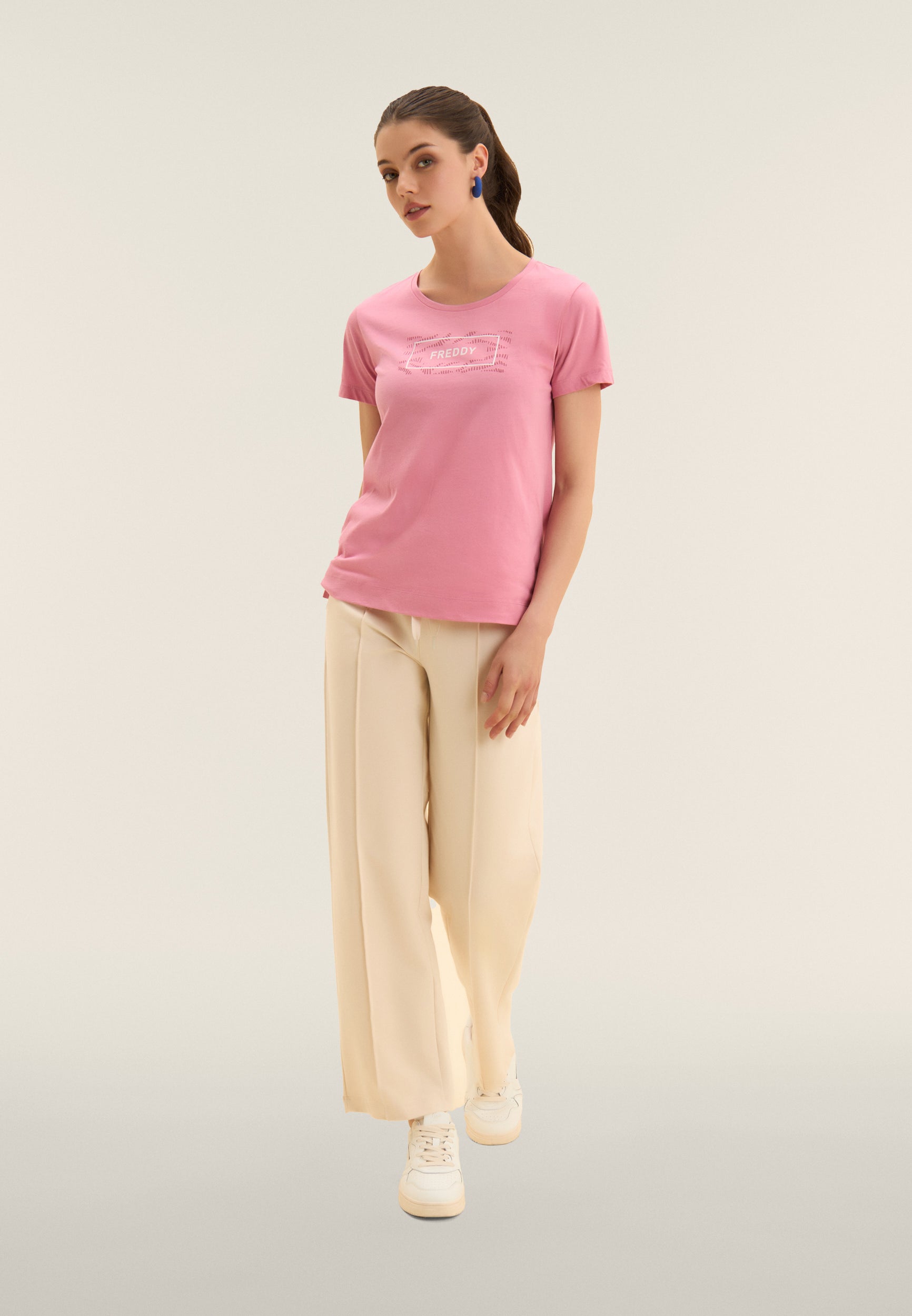 S26WTRT2_P47_-_W_L 1