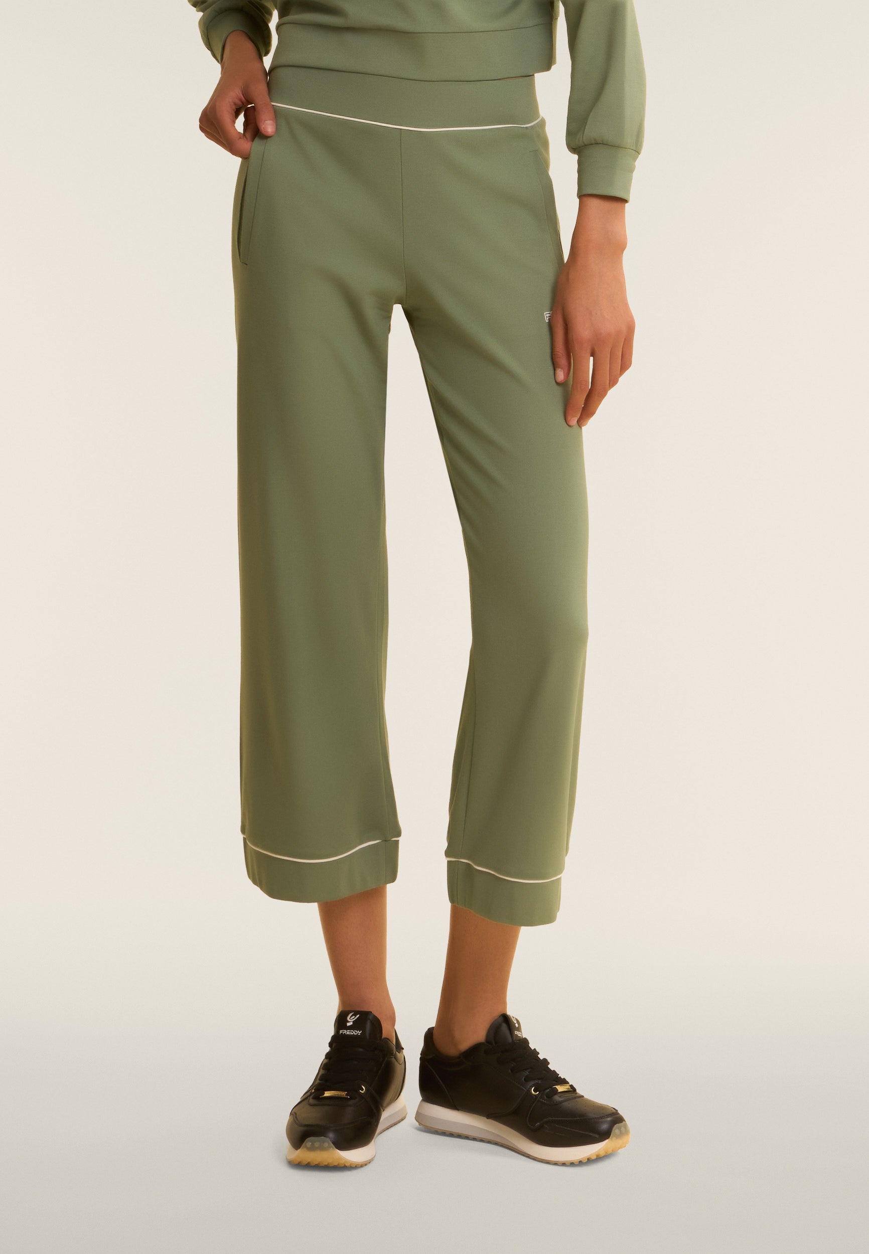 S26WURANO_V46_-_W_L 2