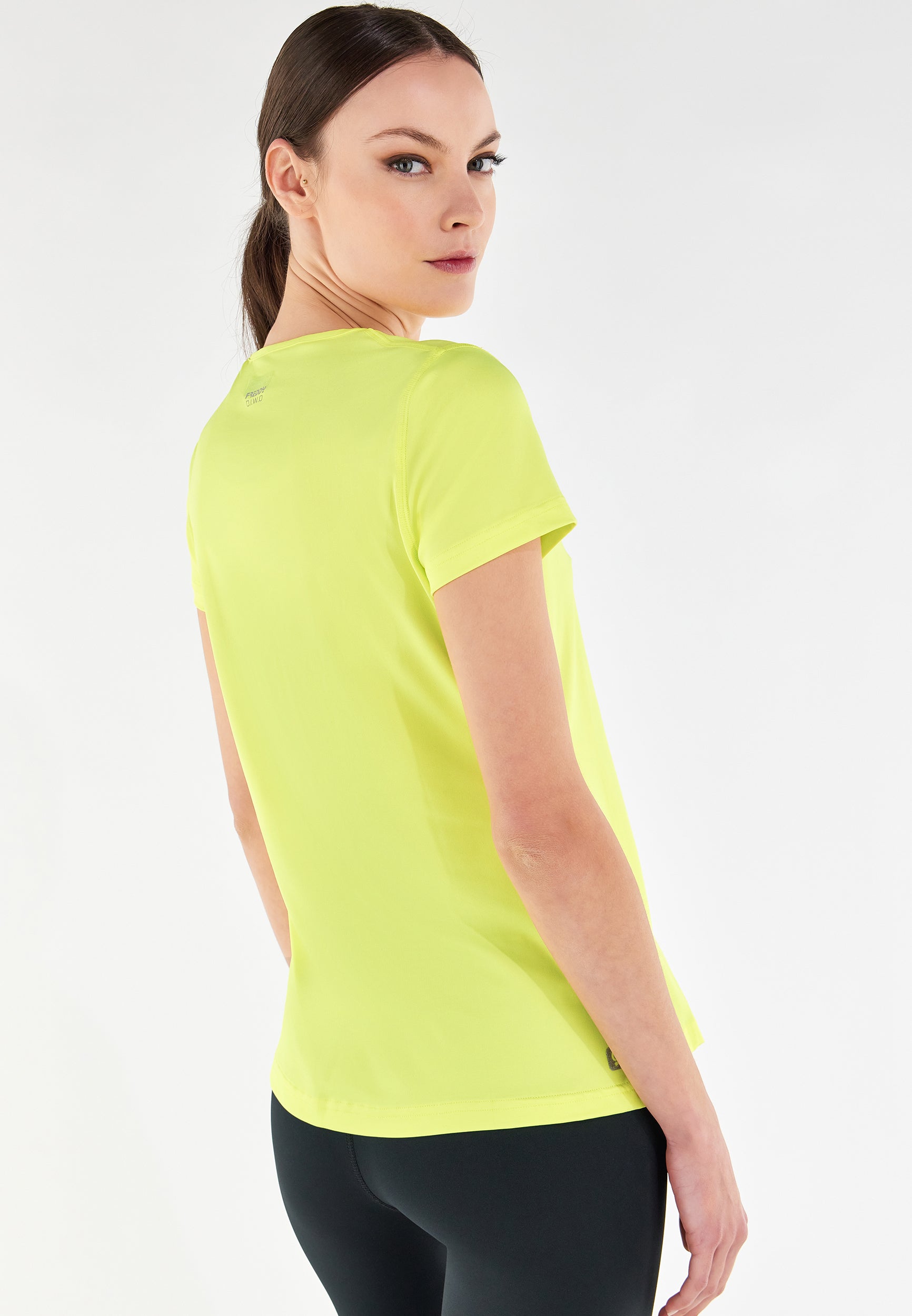 S2WBHT1_Y109_-_W_L 3