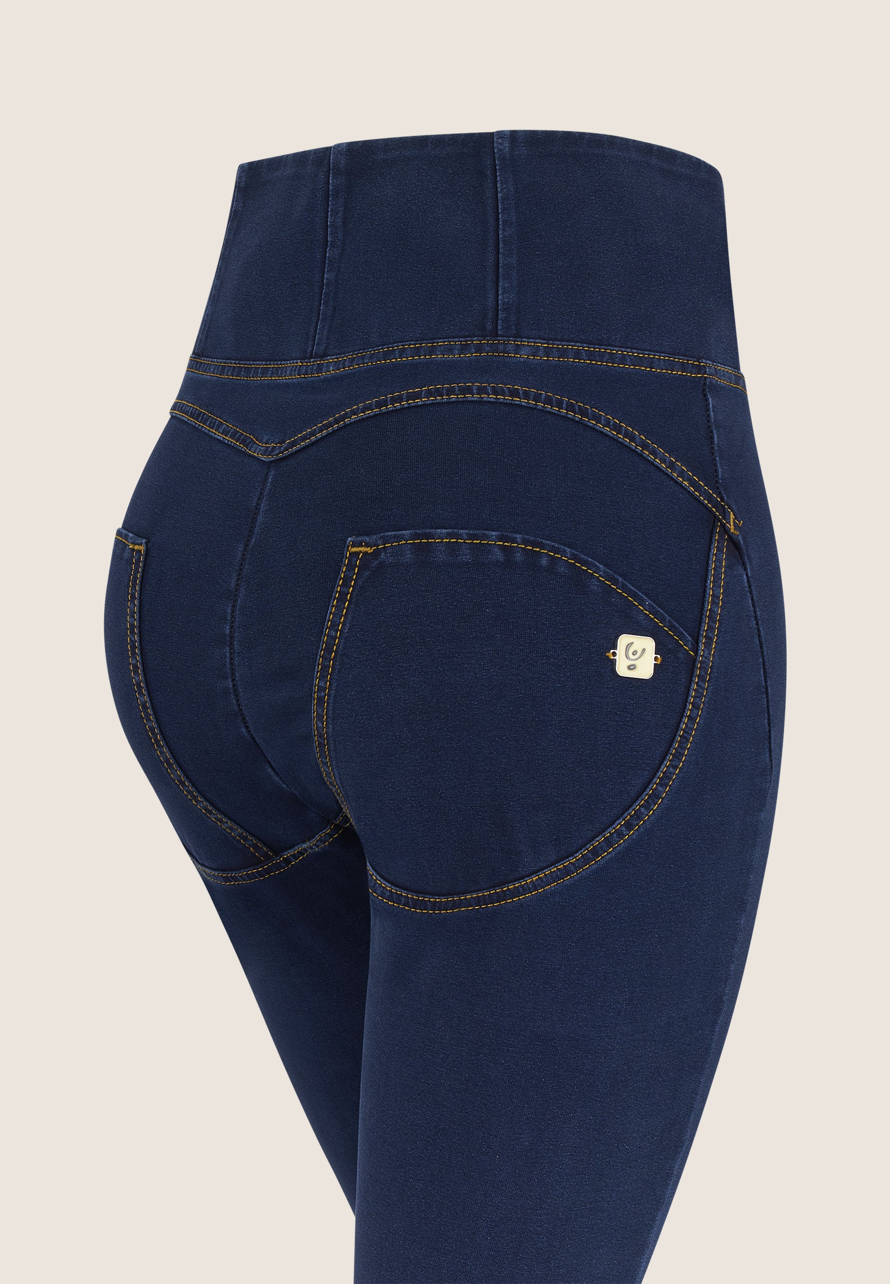 roughlow ラフロウ　HIGH WAIST WIDESALOPETTE WR.UP® curvy push up jeggings with high waist, zip and skinny leg