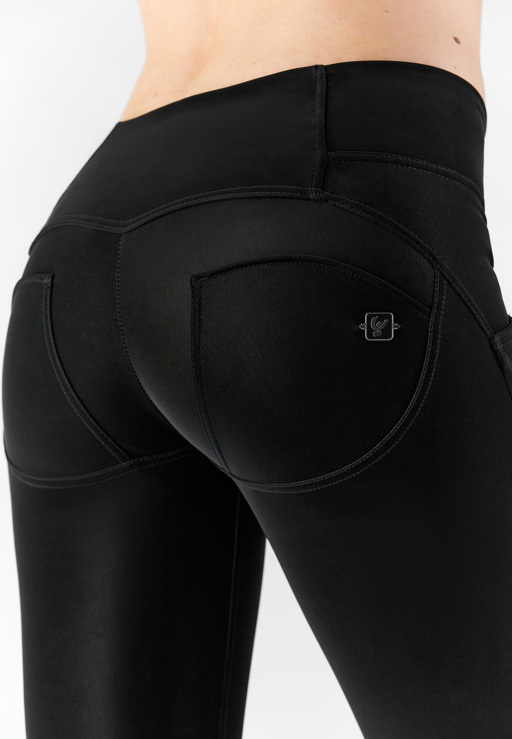 WRUP1MF211_N_-_WWR_L 4