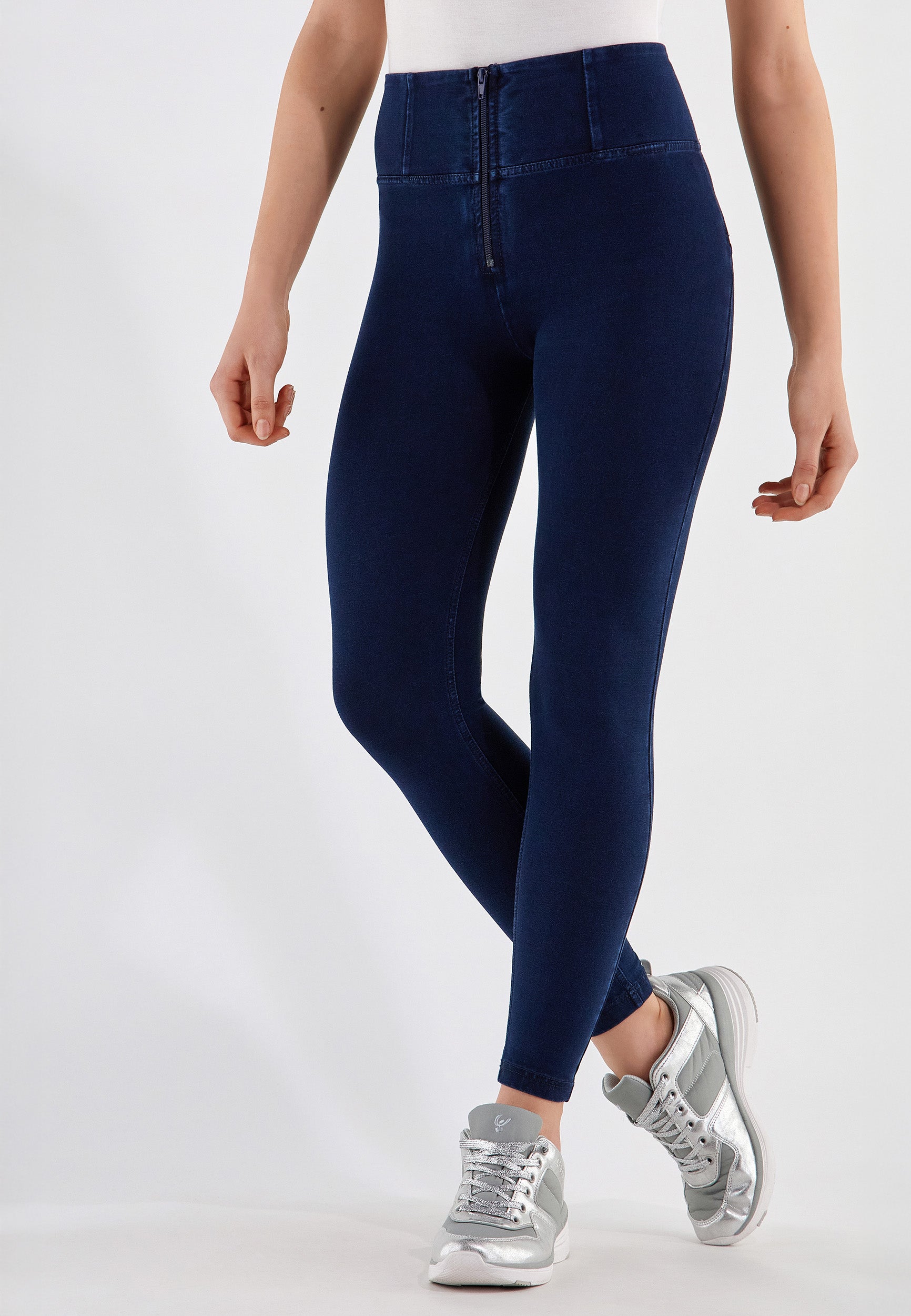 WRUP4HC002_J0B_-_WWR_L 1