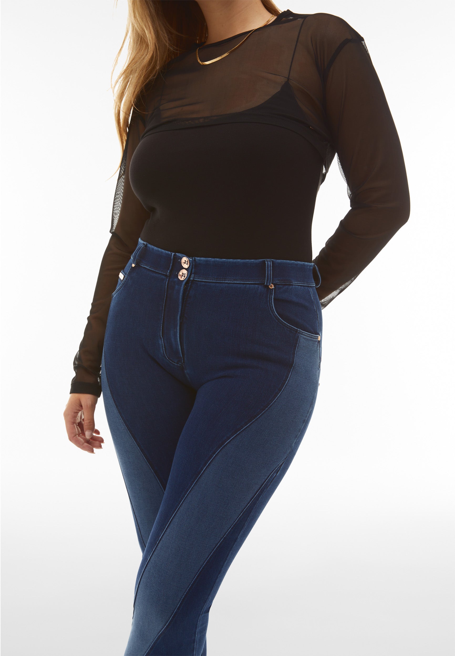 Shuttle-woven WR.UP® jeans with contrast bands