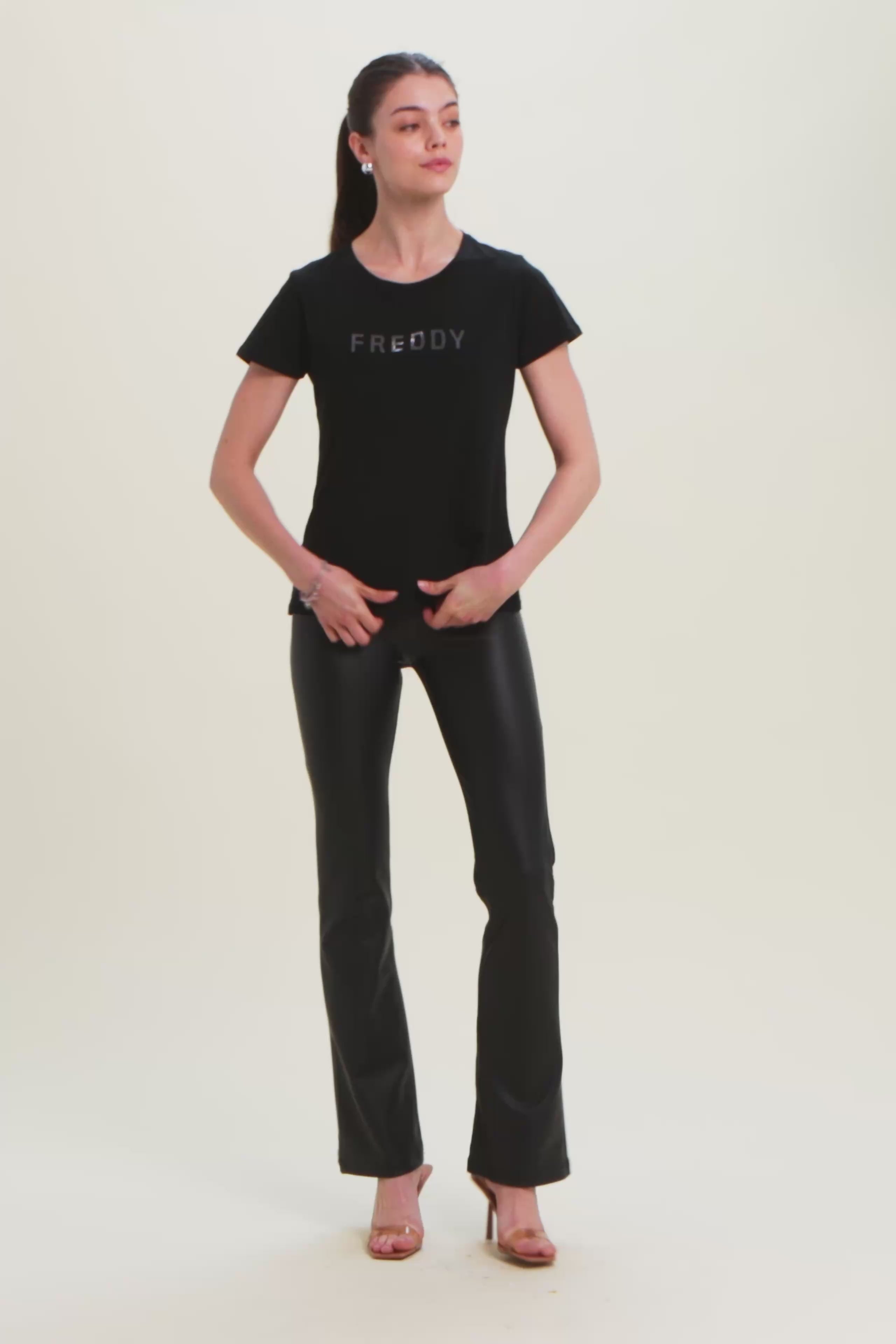 S26WTEET4_N_-_W_XXX 1