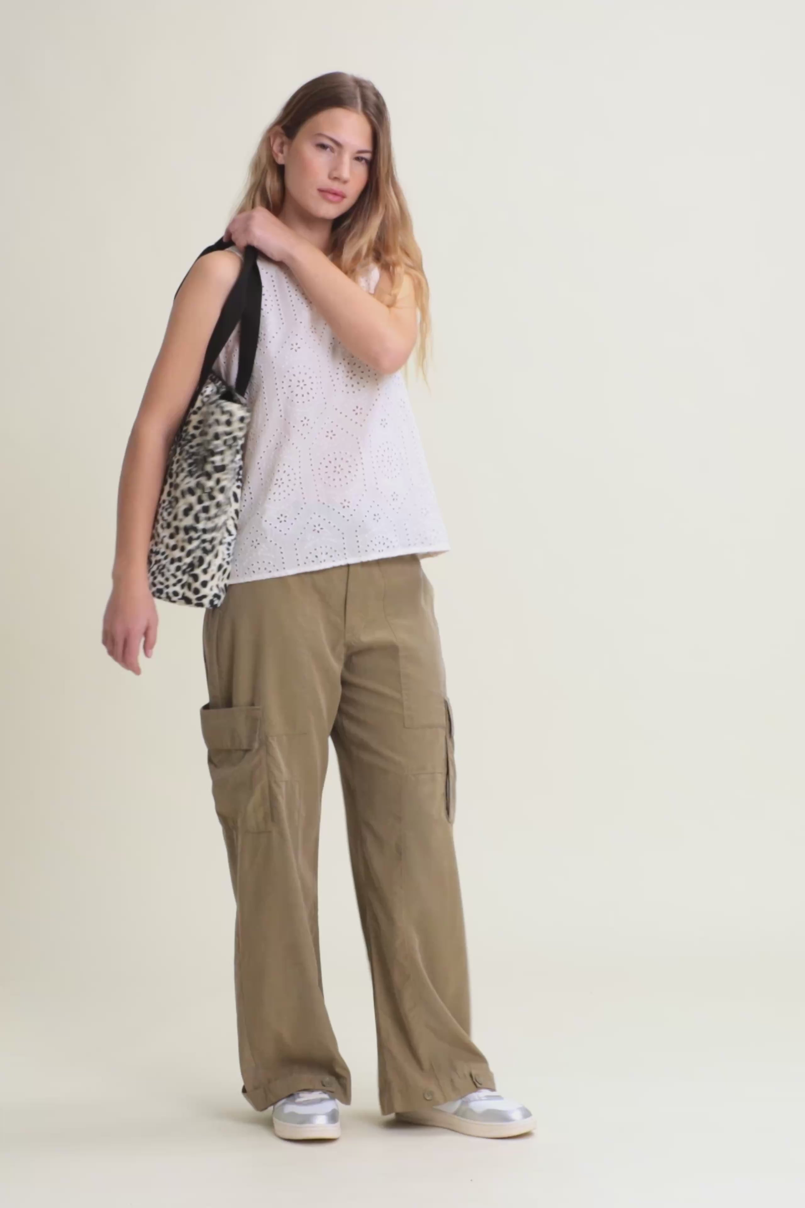 24SS✨ セオリー CARGO WIDE PNT J CRISP TWILL Big and Tall - Utility Multi Pocket Stacked Twill Pants