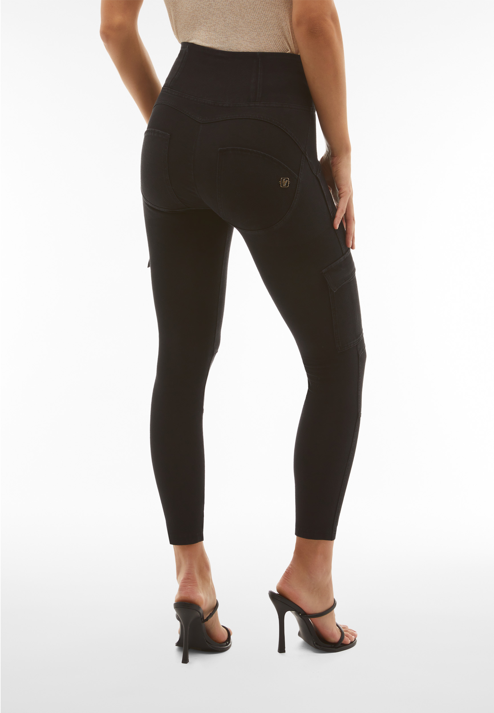 Jeggings WR.UP® stile cargo con vita alta e lunghezza 7/8 - Foto 20 di 24