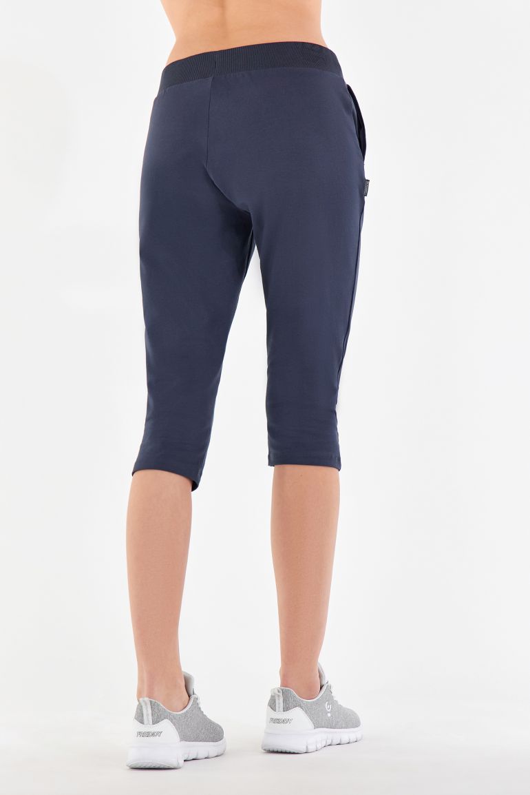 Pantaloni corsari store
