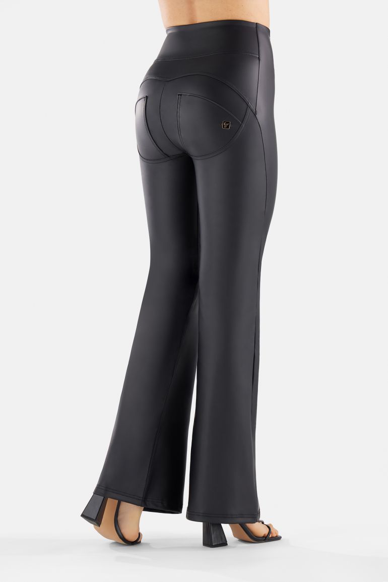 Pantalon WR.UP en simili cuir a taille haute avec coupe super evasee aux chevilles Freddy Official Store