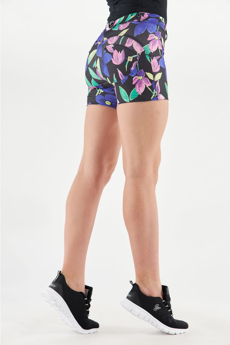 Wr up shorts top