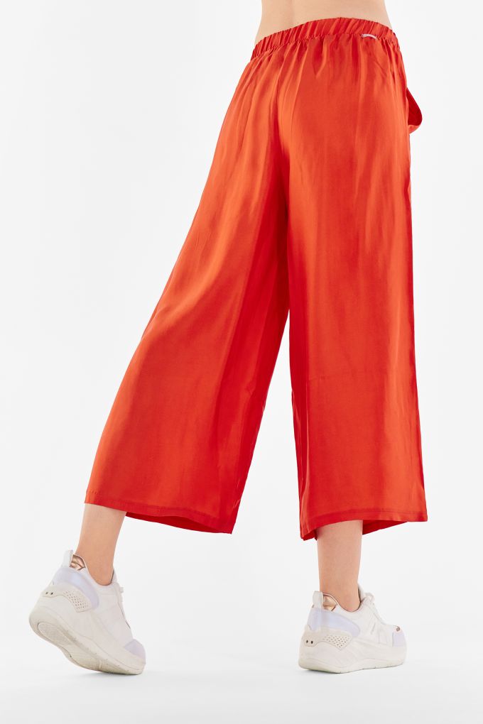 7/8 Cupro-Palazzo-Hose mit ausgestelltem Bein