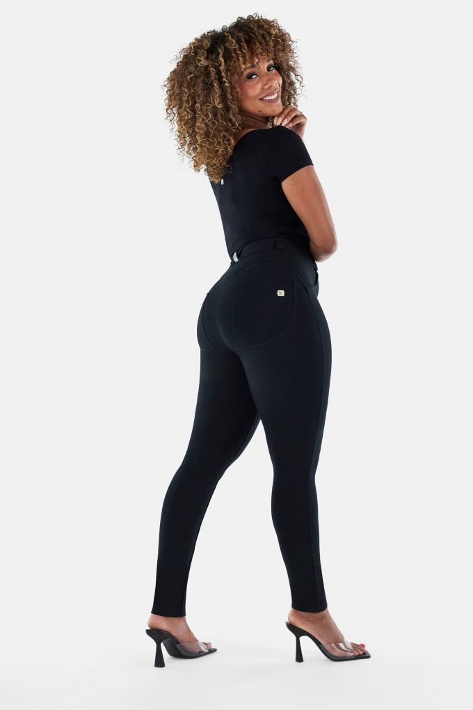 WR.UP® Curvy: Jeans and pants for curvy women