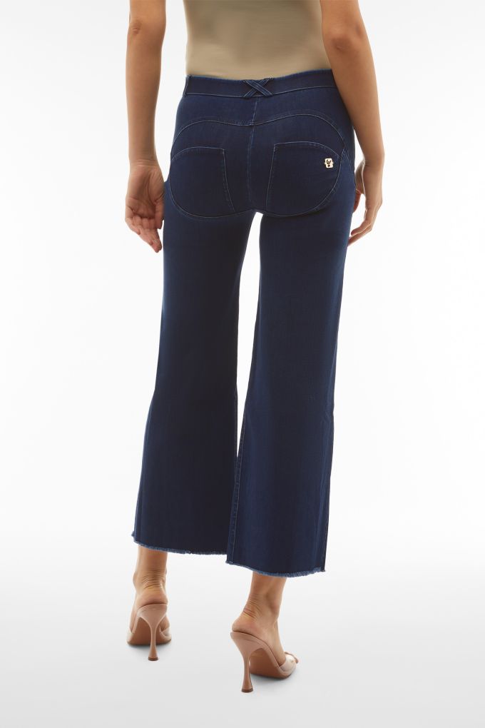 WR.UP® wide cropped leg push-up denim jersey and high waist