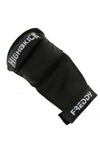 Women’s cardio boxing fingerless gloves with Velcro and a contrasting logo