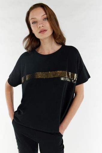 Black oversize t-shirt with sequins and a gold print