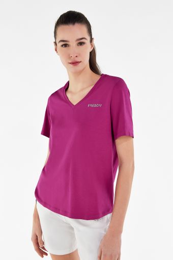 T-shirt with V neck in stretch jersey