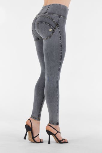 WR.UP® skinny push up trousers with high waist in jersey-denim