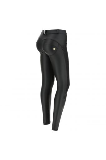 Skinny regular waist WR.UP® shaping trousers in faux leather – Special Edition