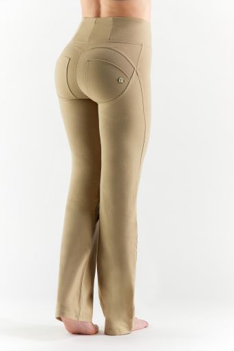 Pantalon push-up écologique WR.UP® à taille haute avec coupe large au niveau des jambes