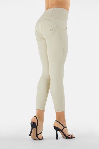 WR.UP® 7/8 push up faux leather trousers with high waist and buttons
