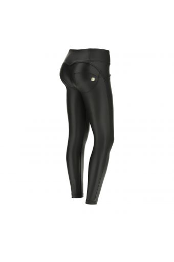 Ankle-length mid-rise faux leather WR.UP® super skinny trousers – Special Edition