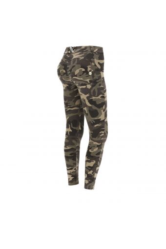 WR.UP® superskinny camouflage print push up 7/8 trousers