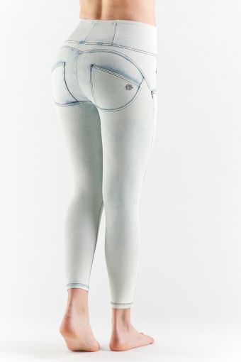 Push up-Jeans WR.UP® 7/8 mit hohem Taillenbund aus Denim-Webstoff mit Superbleach-Waschung