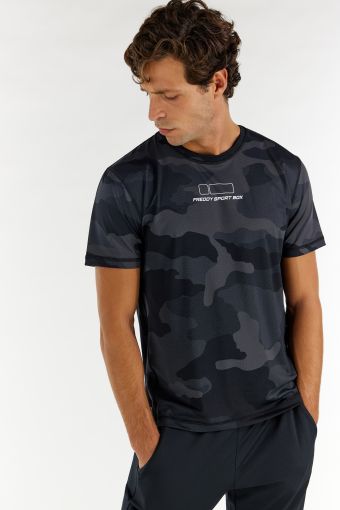 Camiseta en tejido técnico transpirable con diseño de camuflaje